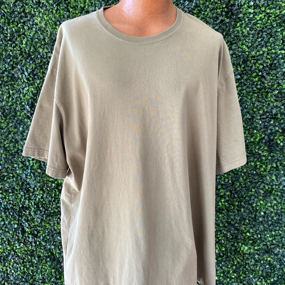 Duluth Trading Company short sleeve t-shirt